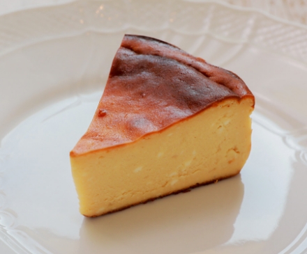 安納芋バスクチーズケーキ